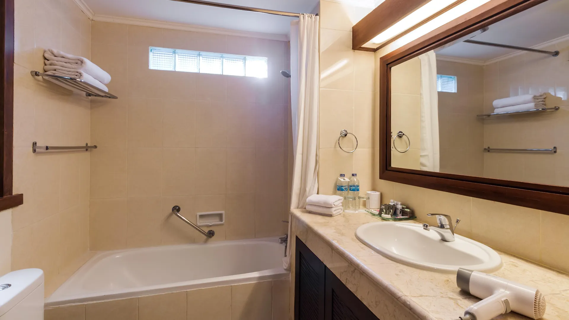 Risata Bali Resort & Spa Kuta  Hotel